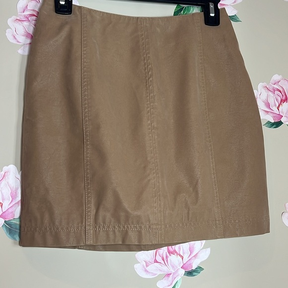 Free People Mini Skirt CC-26 - Picture 3 of 9